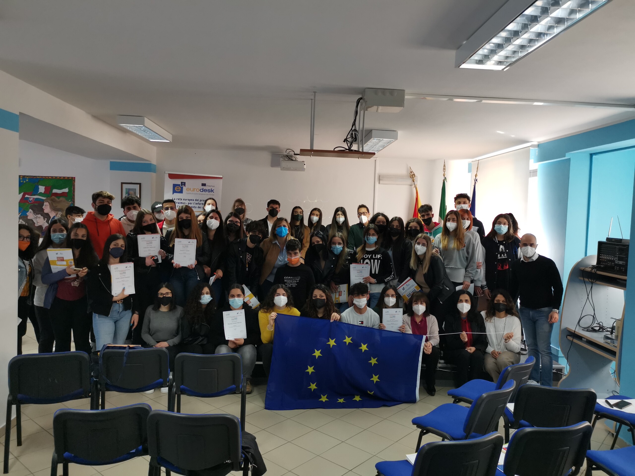 Progetto “Eurodesk Young Multiplier”: concluso il percorso di orientamento su Erasmus+ e Unione Europea per 77 studenti di 3 scuole del comprensorio nebroideo