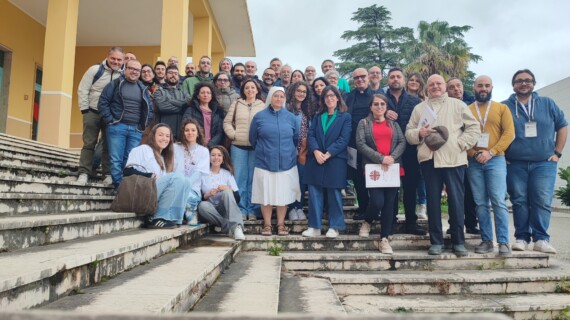 Formazione-Regionale-Caritas-Sicilia-su-Intelligenza-Artificiale-e-Progettazione-Sociale